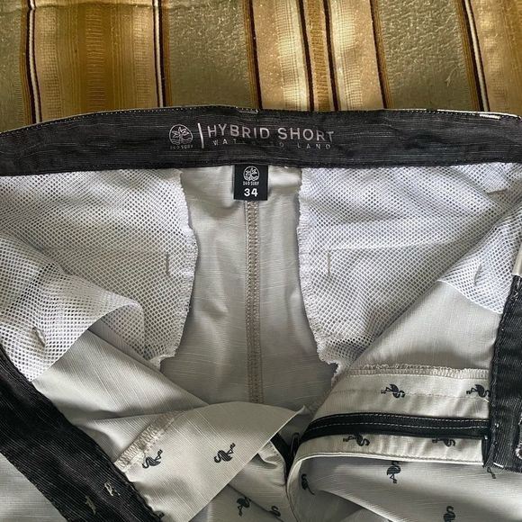 🌊NEW🌊 Vacation HYBRID Swim Shorts - Picture 2 of 3